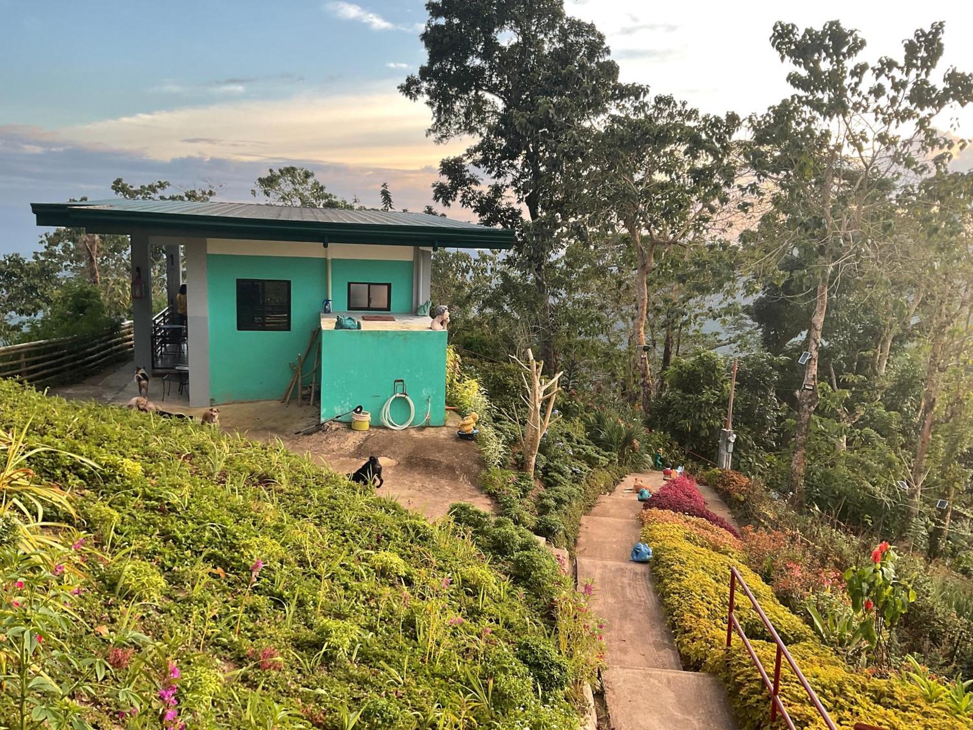 Holiday home Anza At Threesome Cafe Cebu